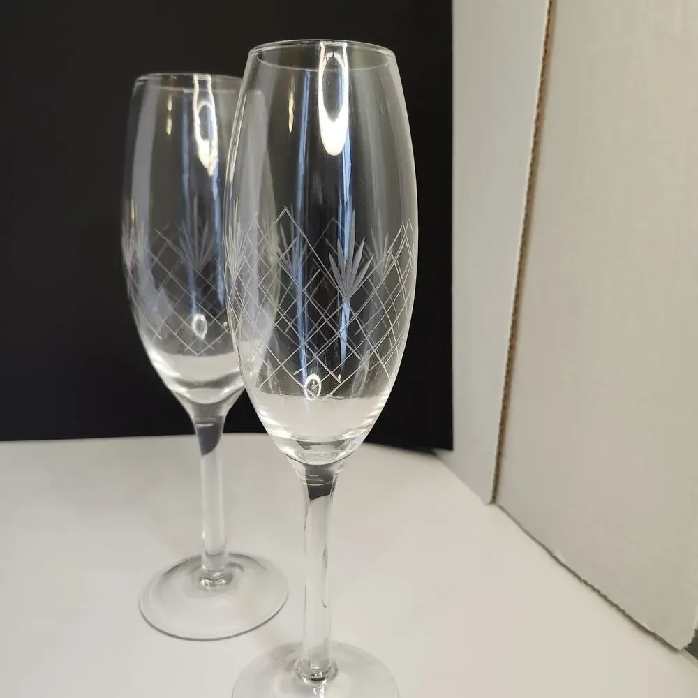 Pair of 1940's Etched Champagne Wine Glasses Geometric Pattern 10